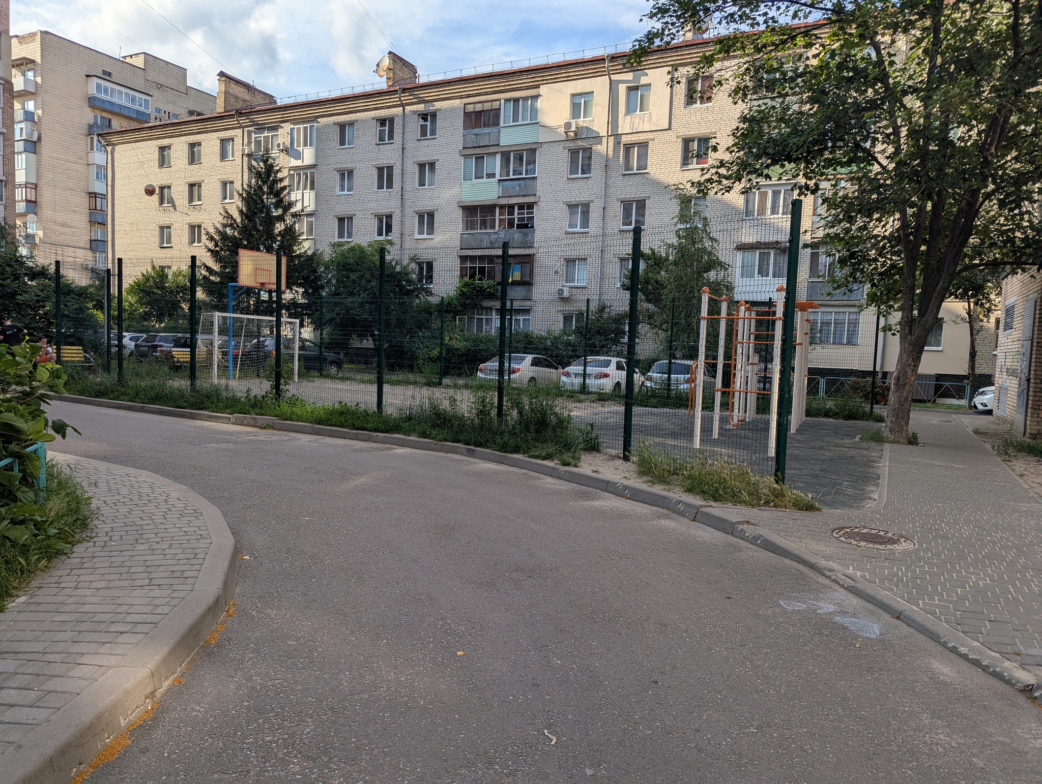 Продажа 2-комнатной квартиры 62.2 м², Антонова ул., 8А