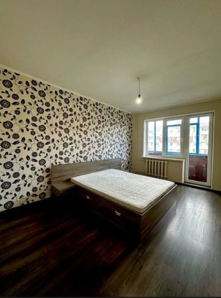 Продаж 3-кімнатної квартири 64 м², Миру просп., 4
