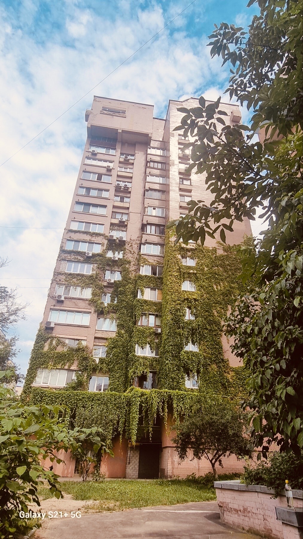 Продаж 3-кімнатної квартири 73 м², Володимира Антоновича вул., 100