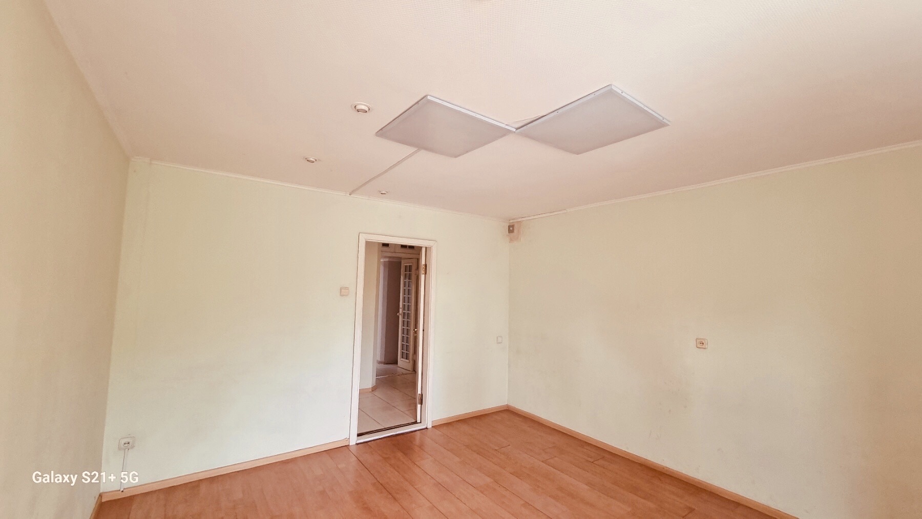 Продаж 3-кімнатної квартири 73 м², Володимира Антоновича вул., 100