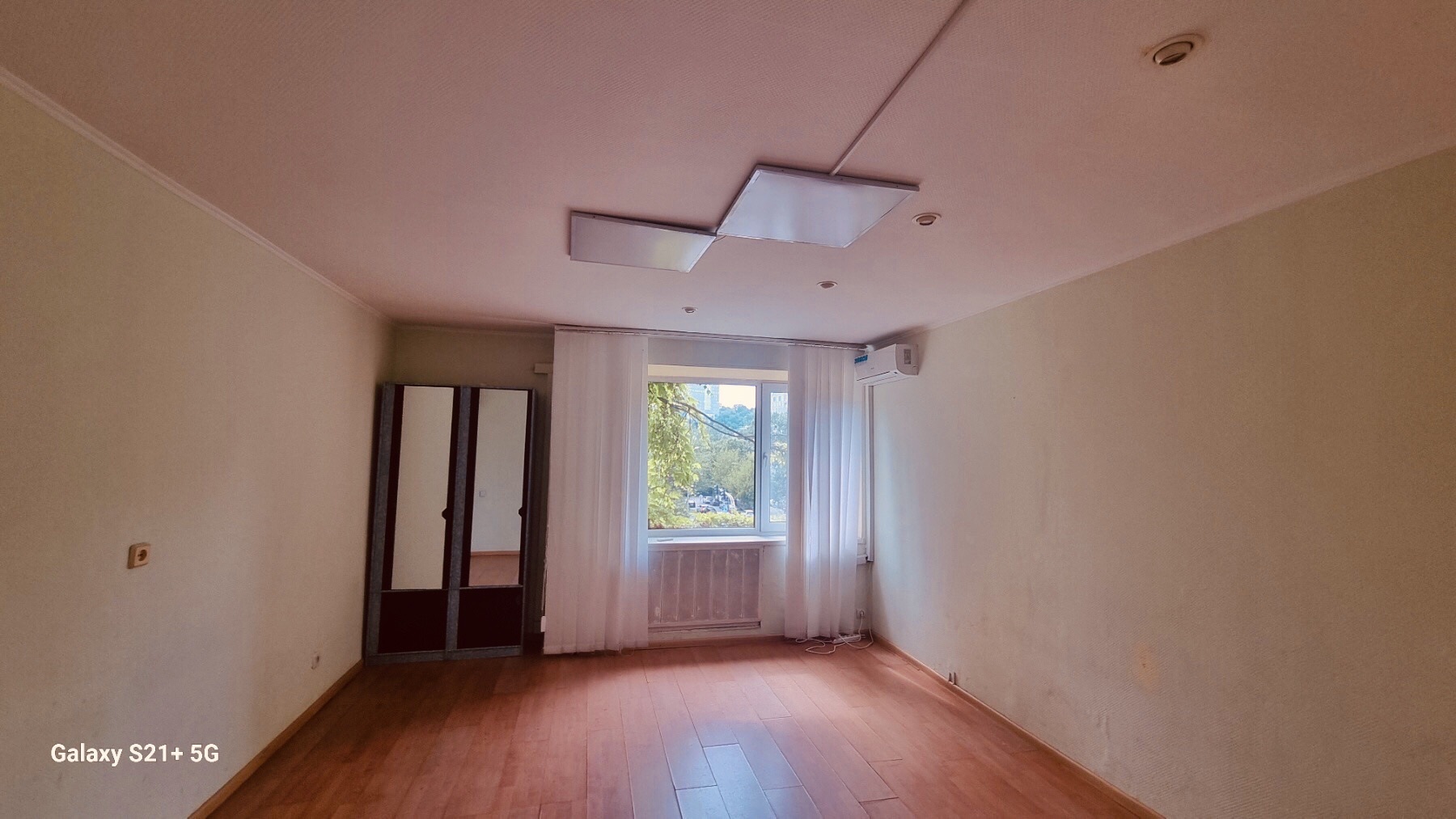 Продаж 3-кімнатної квартири 73 м², Володимира Антоновича вул., 100