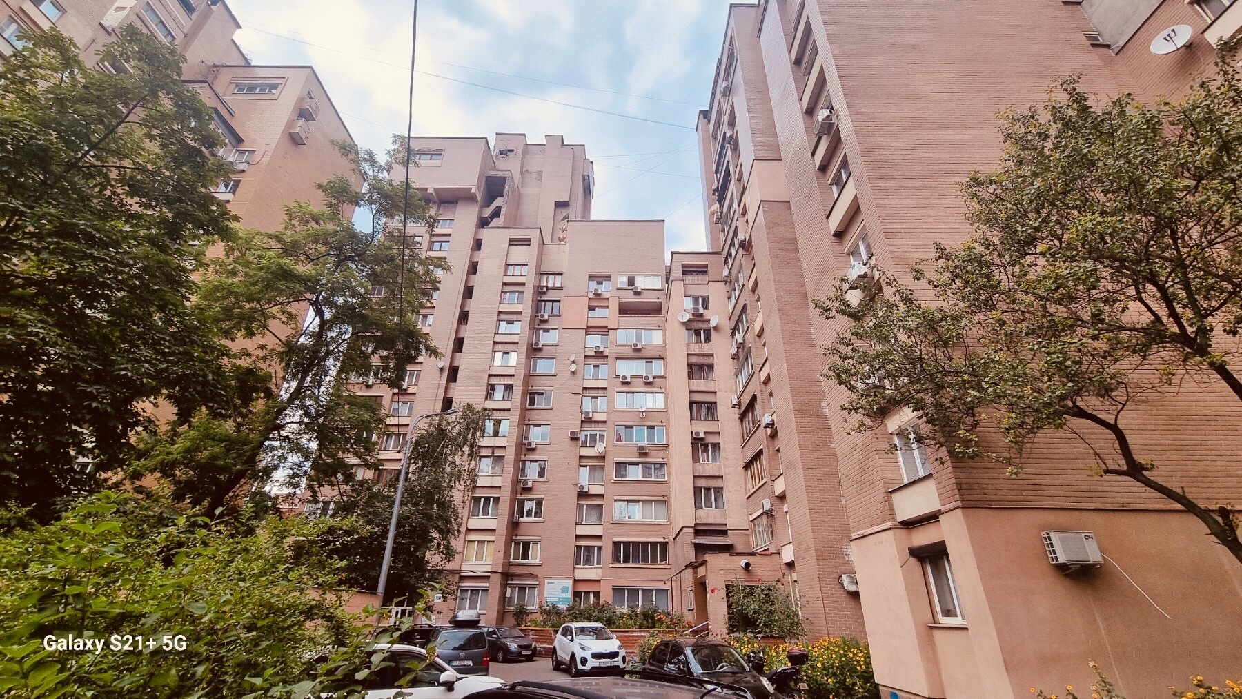 Аренда 3-комнатной квартиры 73 м², Владимира Антоновича ул., 100