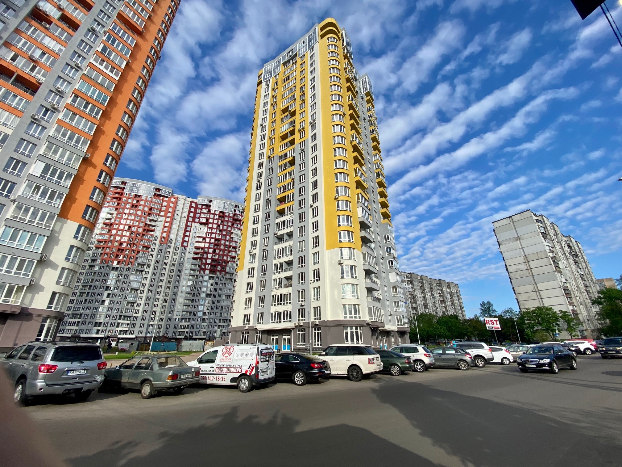Продаж 1-кімнатної квартири 41 м², Каховська вул., 56