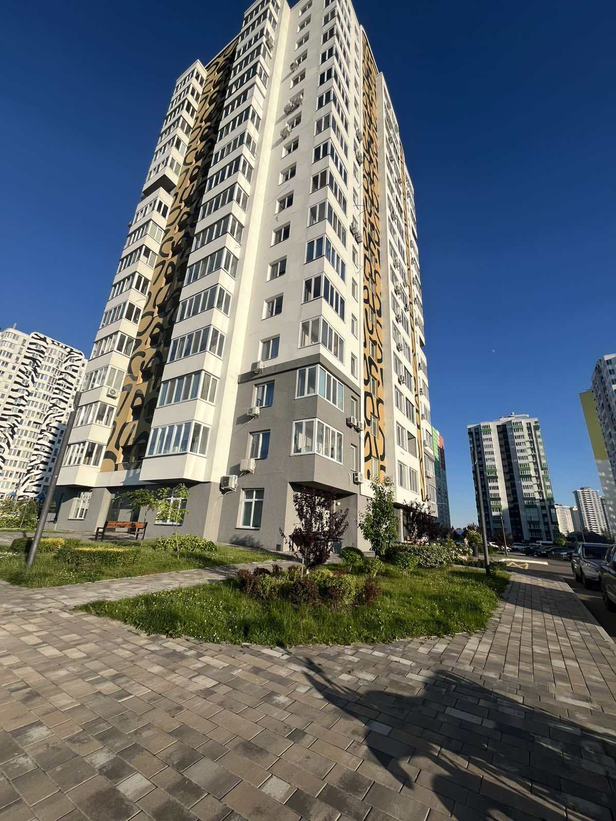 Продаж 2-кімнатної квартири 75 м²
