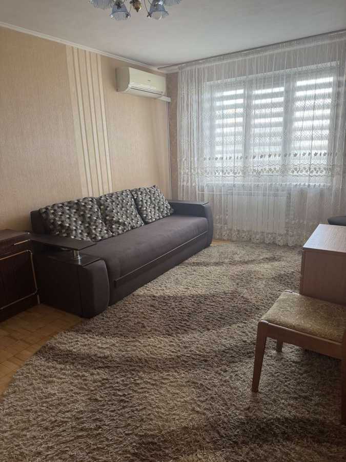 Оренда 2-кімнатної квартири 50 м², Симиренка вул., 12Б