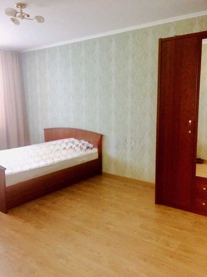 Продаж 3-кімнатної квартири 75 м², Грушевського вул., 17Г