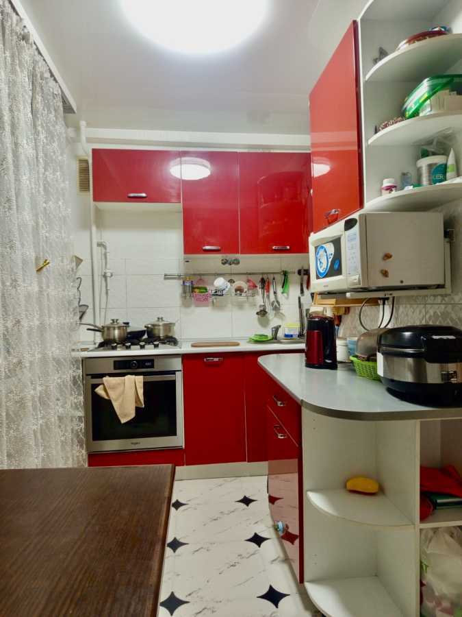 Продажа 2-комнатной квартиры 47 м², Кирилловская ул., 127