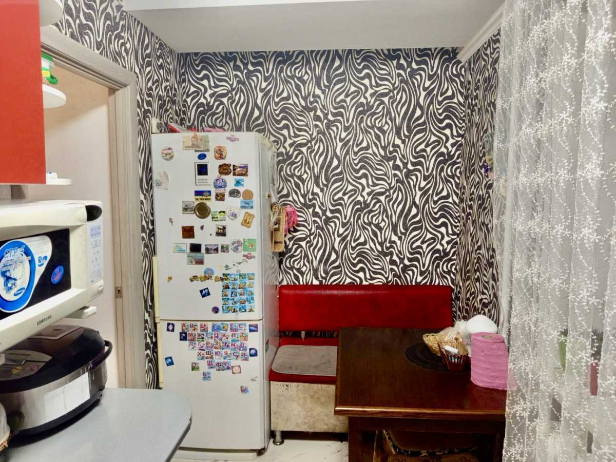 Продажа 2-комнатной квартиры 47 м², Кирилловская ул., 127