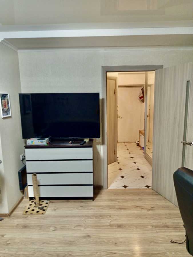 Продажа 2-комнатной квартиры 47 м², Кирилловская ул., 127