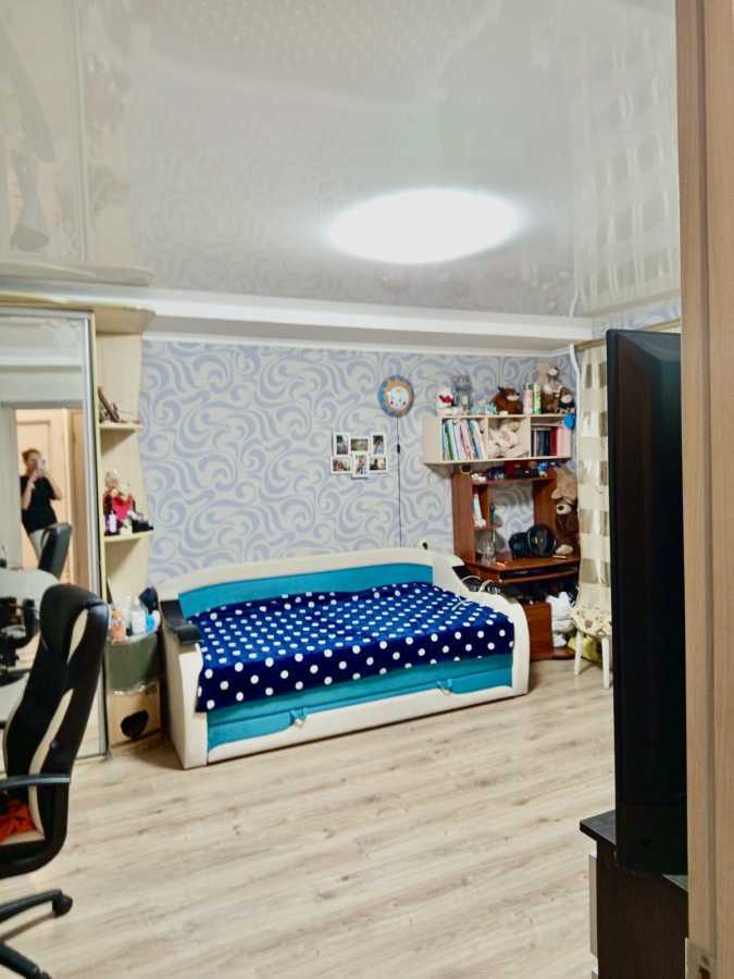 Продажа 2-комнатной квартиры 47 м², Кирилловская ул., 127
