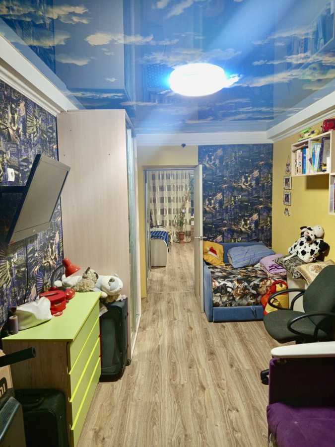 Продажа 2-комнатной квартиры 47 м², Кирилловская ул., 127