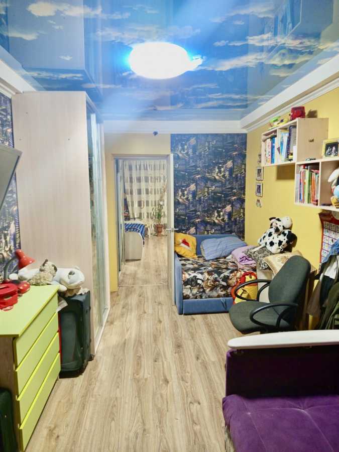 Продажа 2-комнатной квартиры 47 м², Кирилловская ул., 127