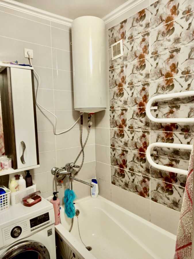 Продажа 2-комнатной квартиры 47 м², Кирилловская ул., 127