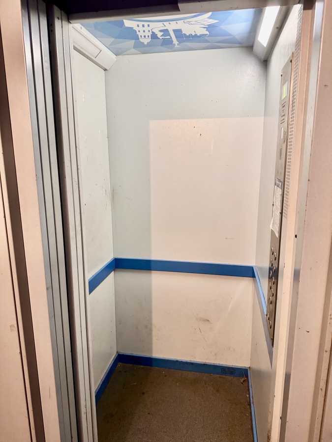 Продажа 2-комнатной квартиры 47 м², Кирилловская ул., 127