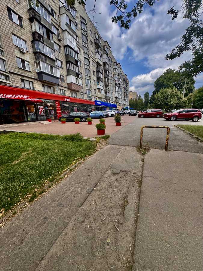Продажа 2-комнатной квартиры 47 м², Кирилловская ул., 127