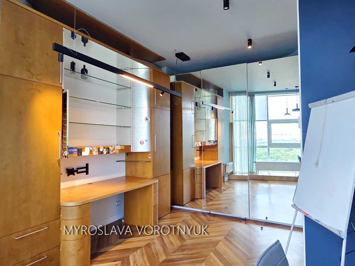 Оренда 3-кімнатної квартири 160 м², Звіринецька вул., 59