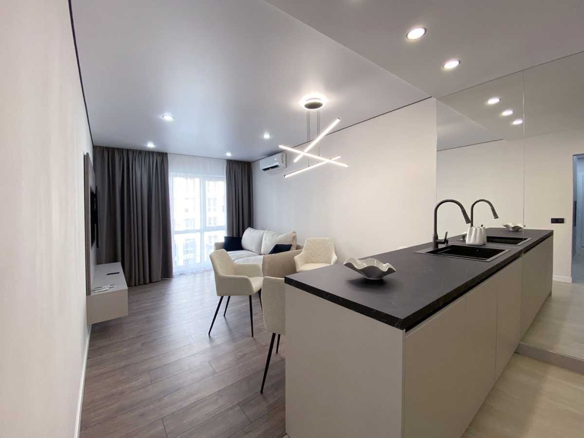 Продажа 2-комнатной квартиры 61 м², Михаила Максимовича ул., 28г