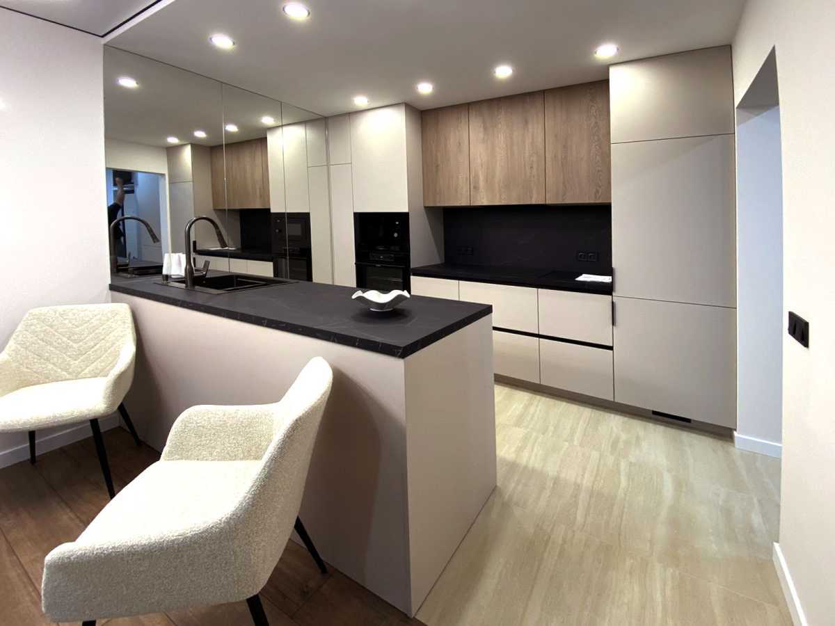 Продажа 2-комнатной квартиры 61 м², Михаила Максимовича ул., 28г