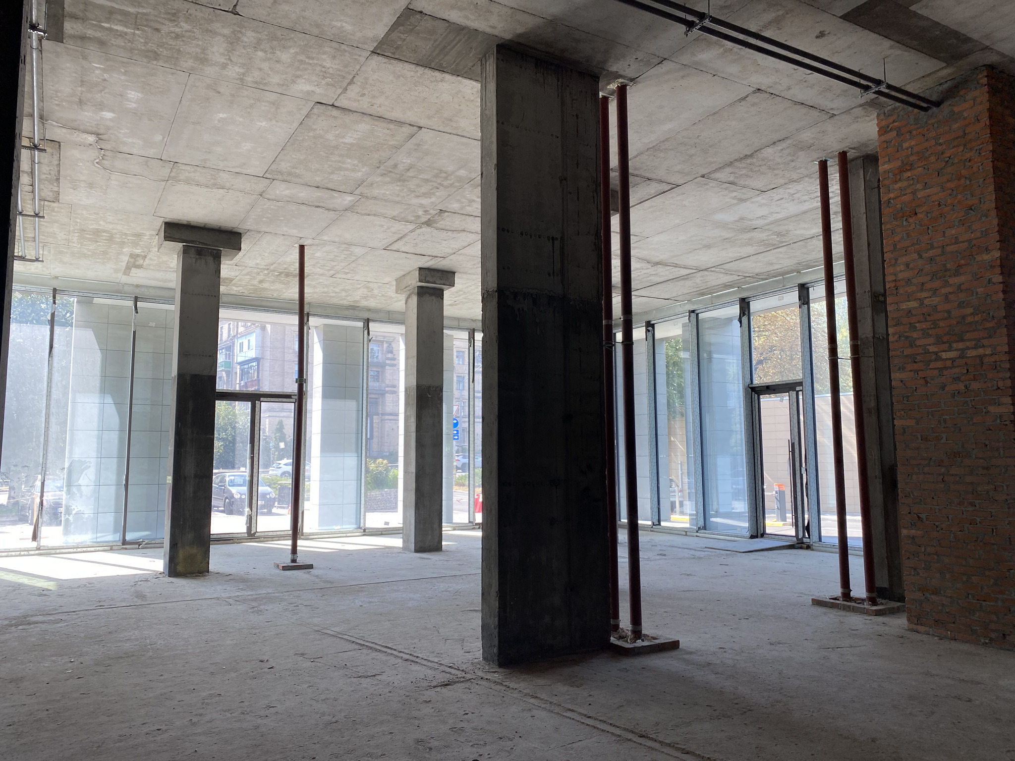 Аренда торгового помещения 530 м², Победы просп., 42