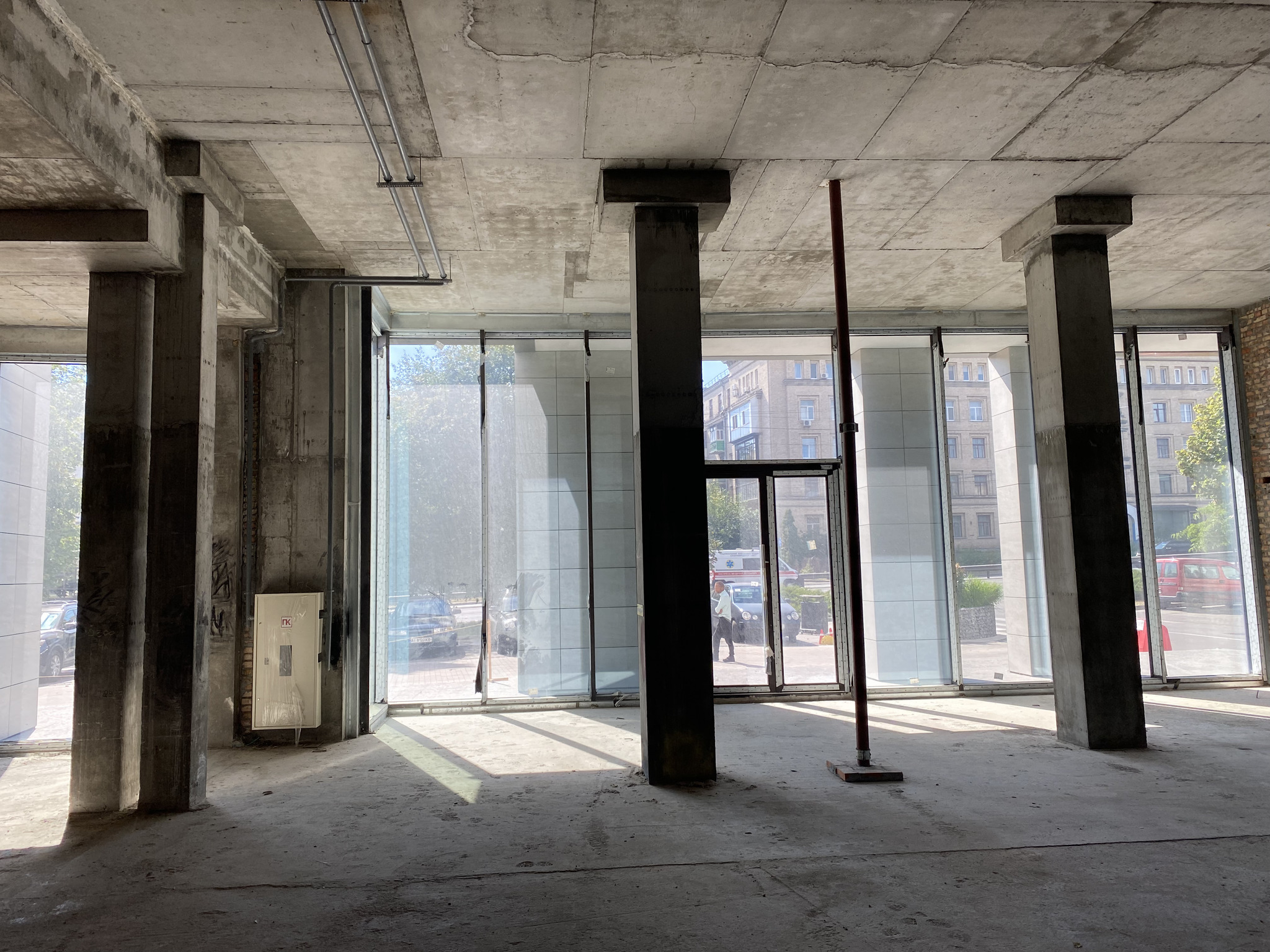 Аренда торгового помещения 530 м², Победы просп., 42