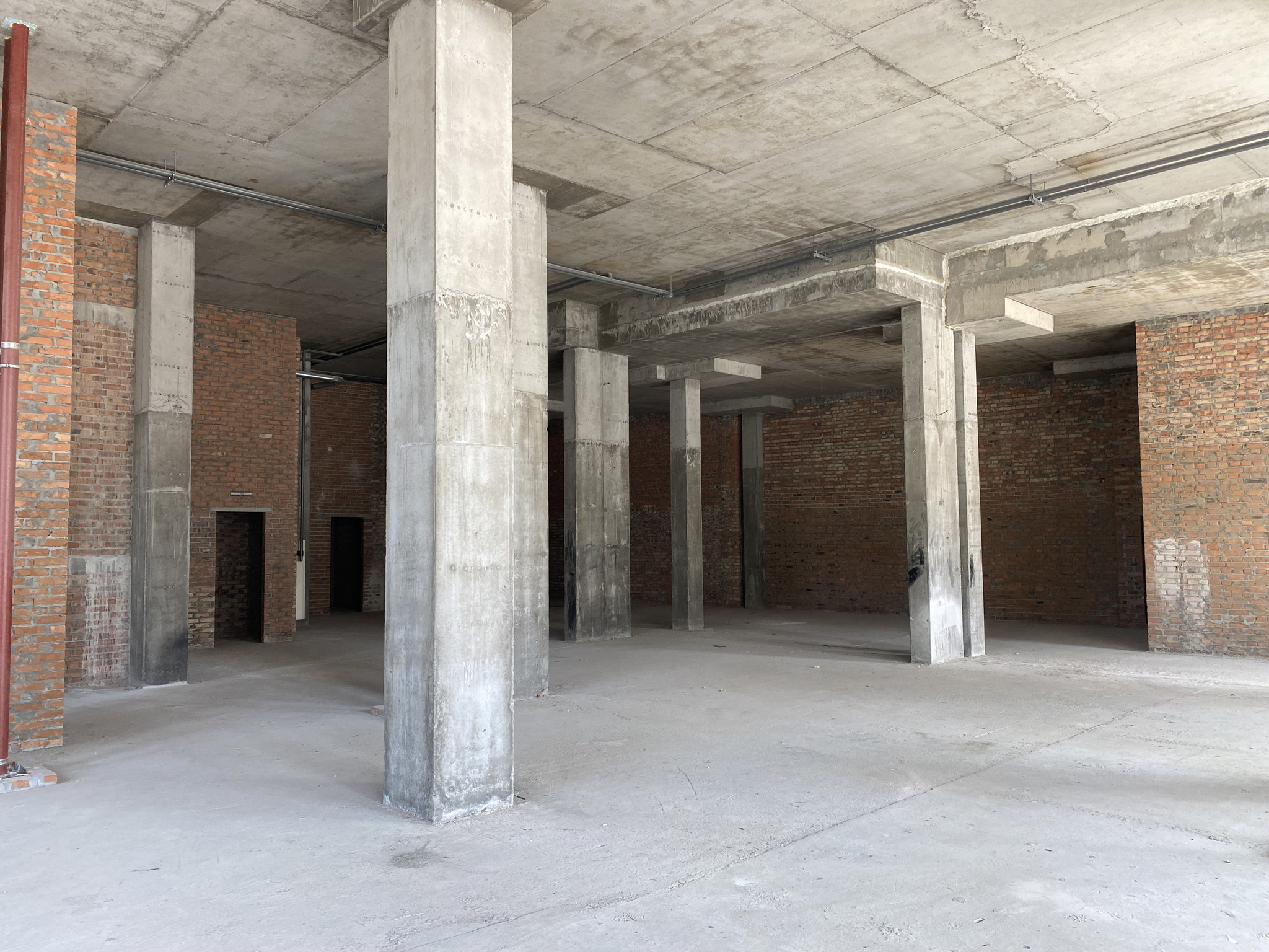 Аренда торгового помещения 530 м², Победы просп., 42