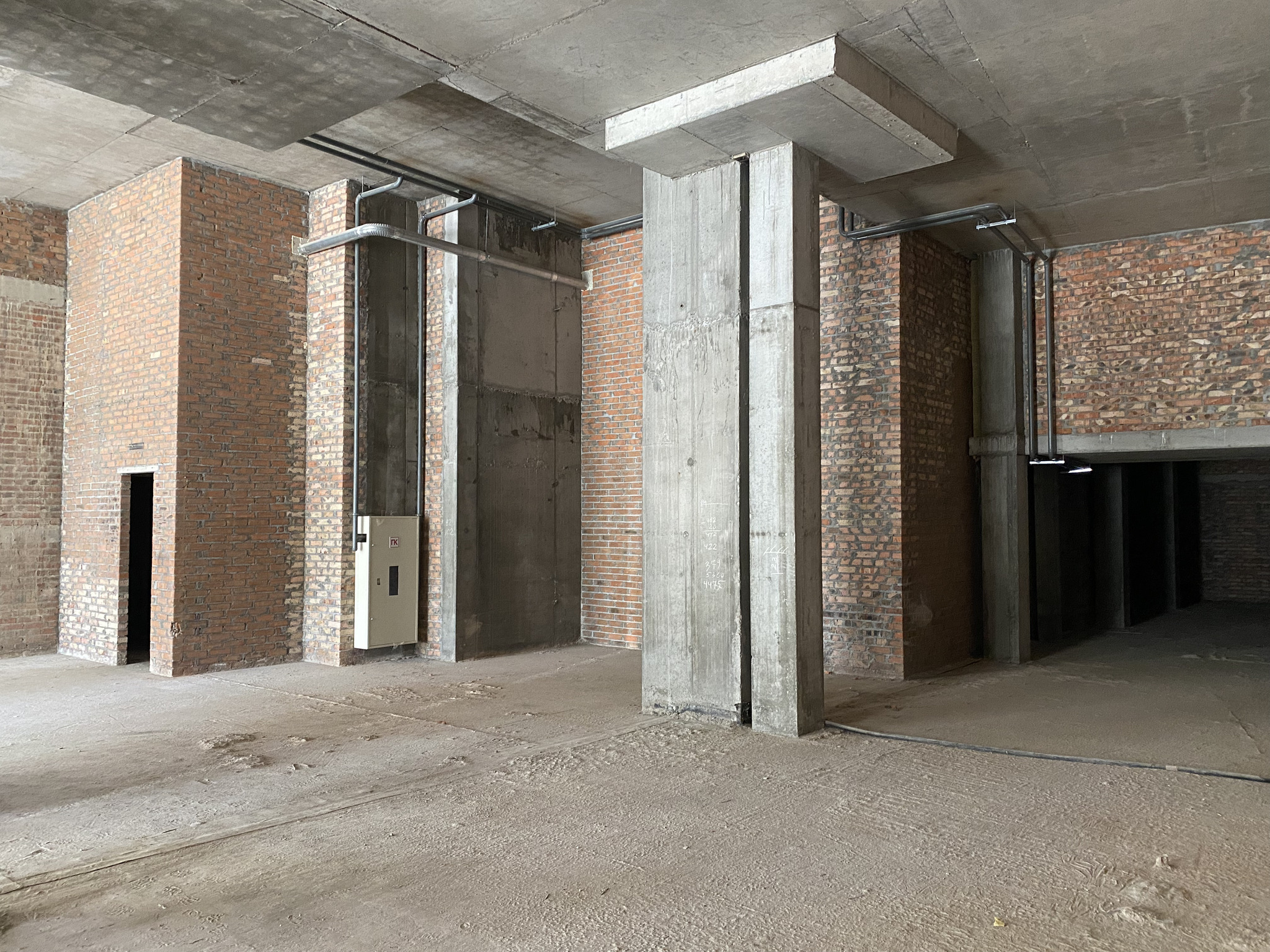 Аренда торгового помещения 530 м², Победы просп., 42