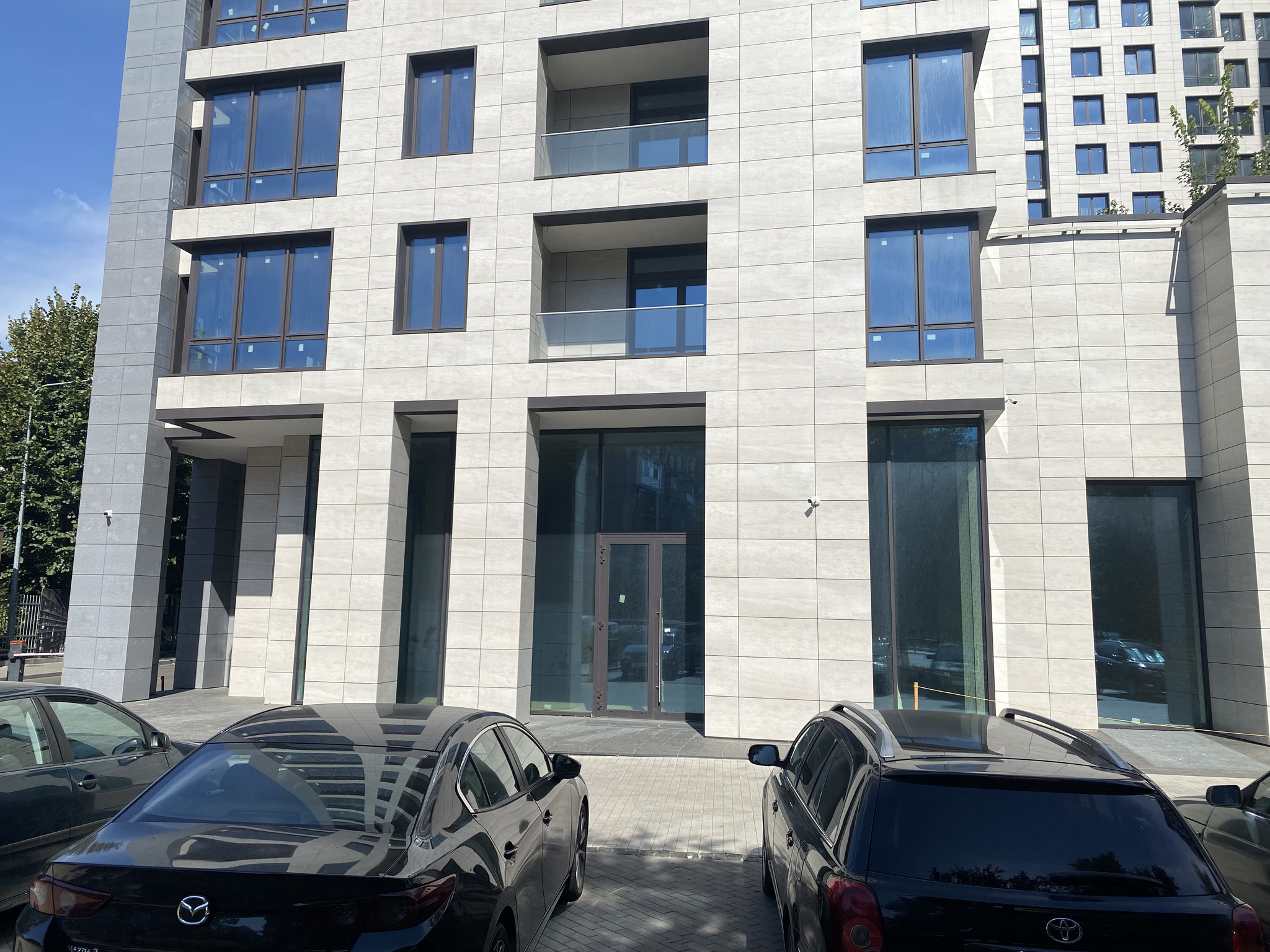 Аренда торгового помещения 530 м², Победы просп., 42