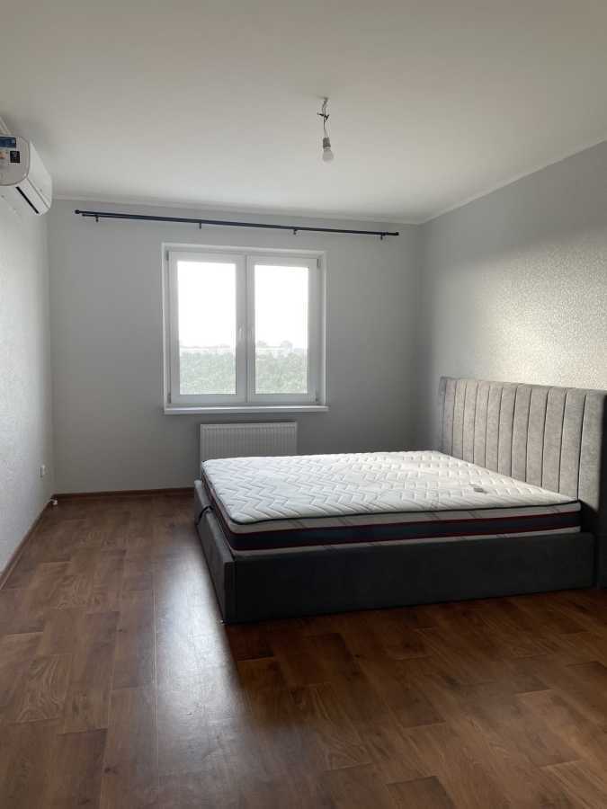 Продажа 1-комнатной квартиры 49.3 м², Николая Винграновского ул., 2