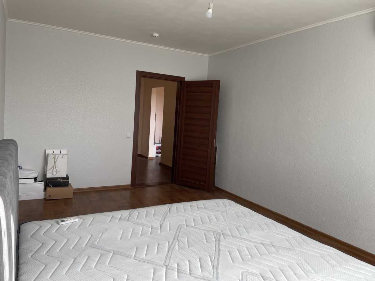 Продажа 1-комнатной квартиры 49.3 м², Николая Винграновского ул., 2