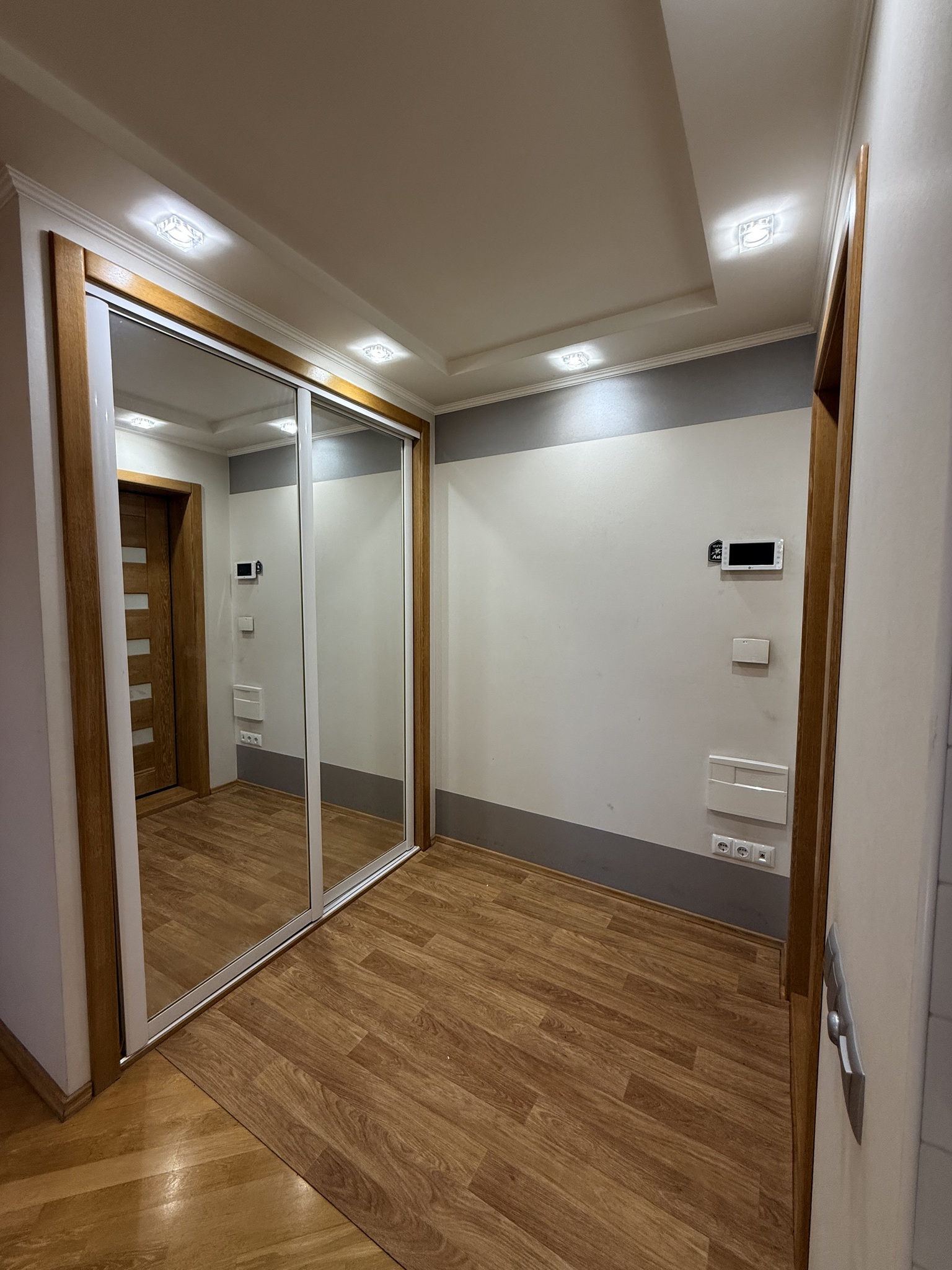 Продаж 4-кімнатної квартири 88 м², Кріпосна вул., 90А