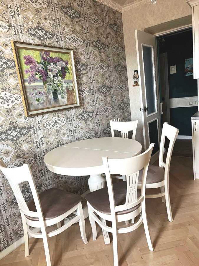 Оренда 3-кімнатної квартири 100 м², Лесі Українки бул., 21Б