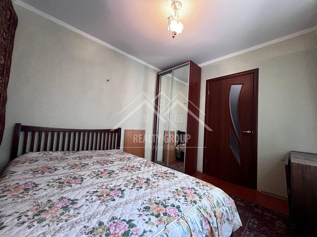 Продаж 4-кімнатної квартири 60 м², Павла Глазового вул., 17