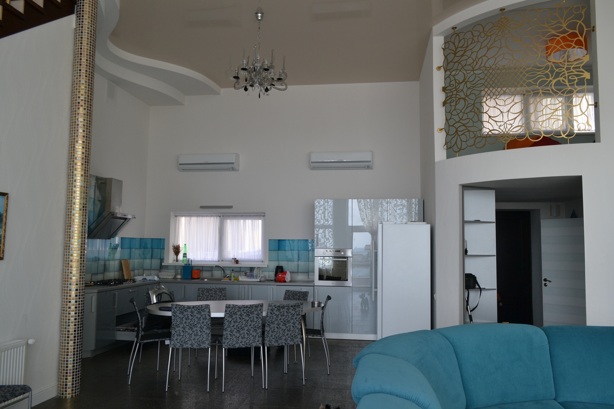Коттедж посуточно 200 м²