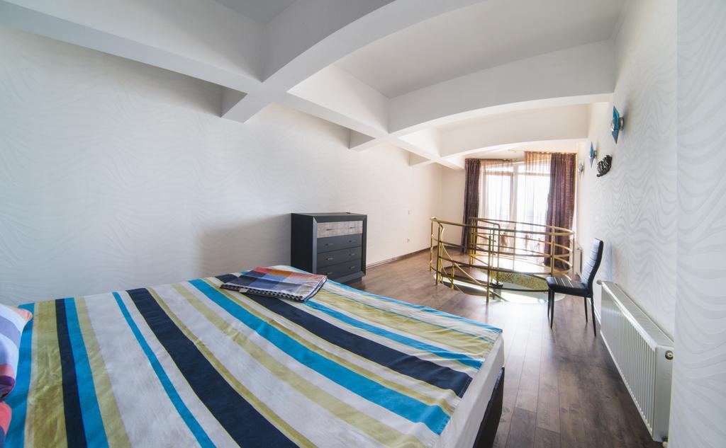 Коттедж посуточно 200 м²