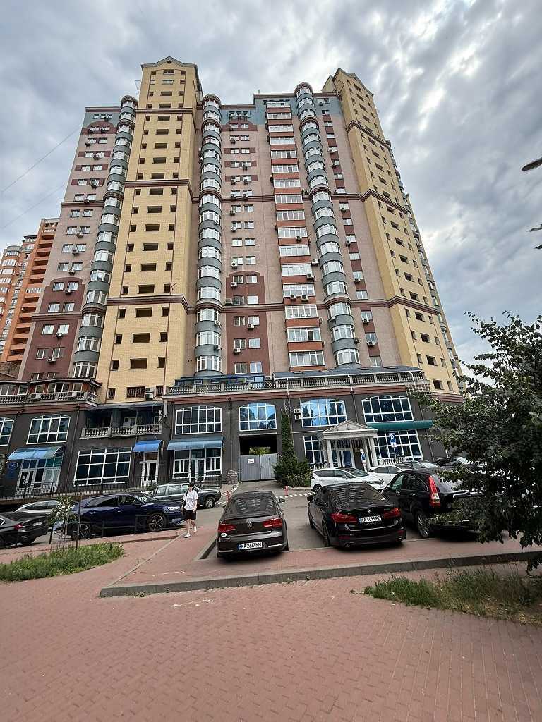 Оренда 3-кімнатної квартири 125 м², В'ячеслава Чорновола вул., 25