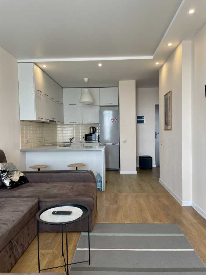 Оренда 1-кімнатної квартири 47 м², Кам’янська вул., 6