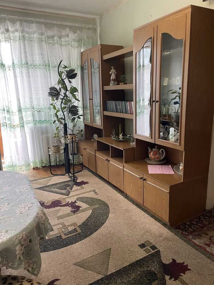 Оренда 3-кімнатної квартири 60 м², Авіаційна вул., 35