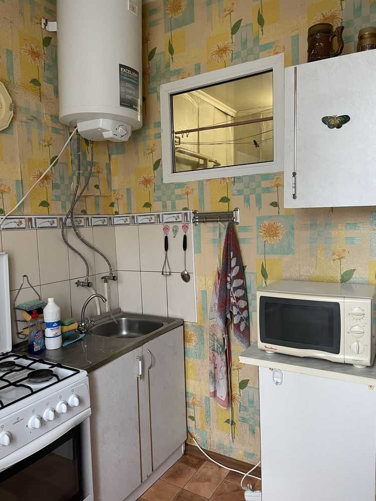 Оренда 3-кімнатної квартири 60 м², Авіаційна вул., 35