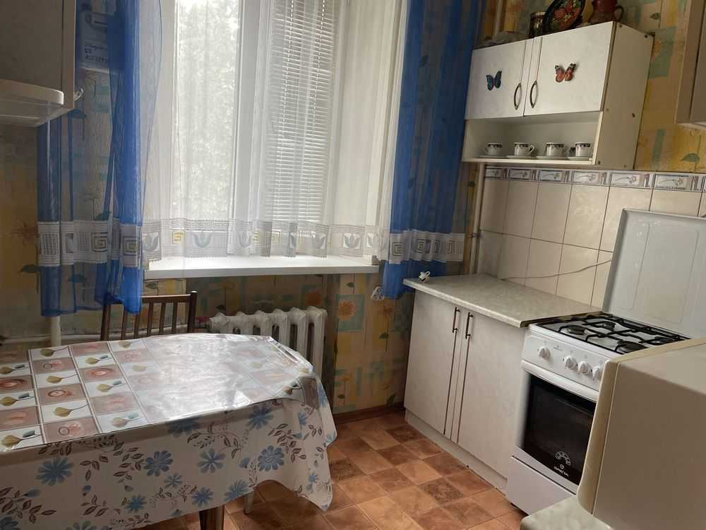Оренда 3-кімнатної квартири 60 м², Авіаційна вул., 35
