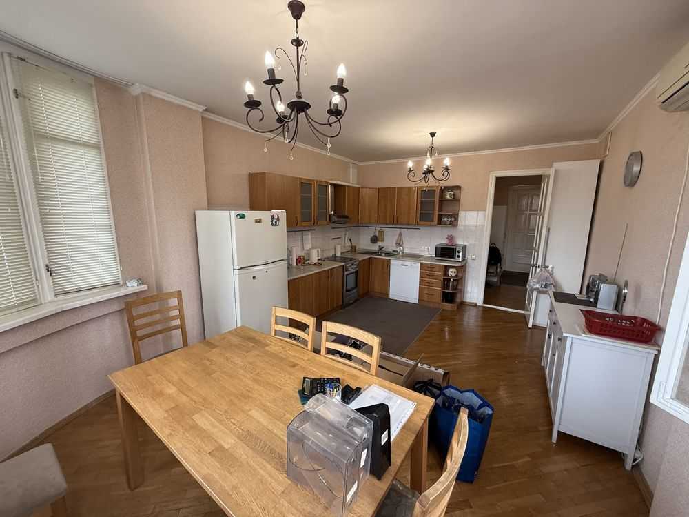 Продажа 3-комнатной квартиры 126 м², Златоустовская ул., 10/12