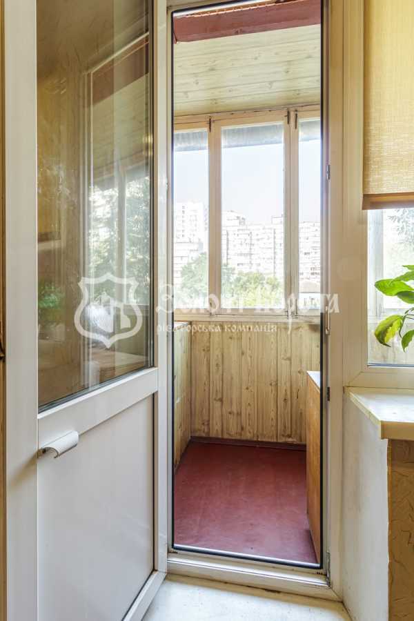 Продаж 3-кімнатної квартири 72 м², Тростянецька вул., 8