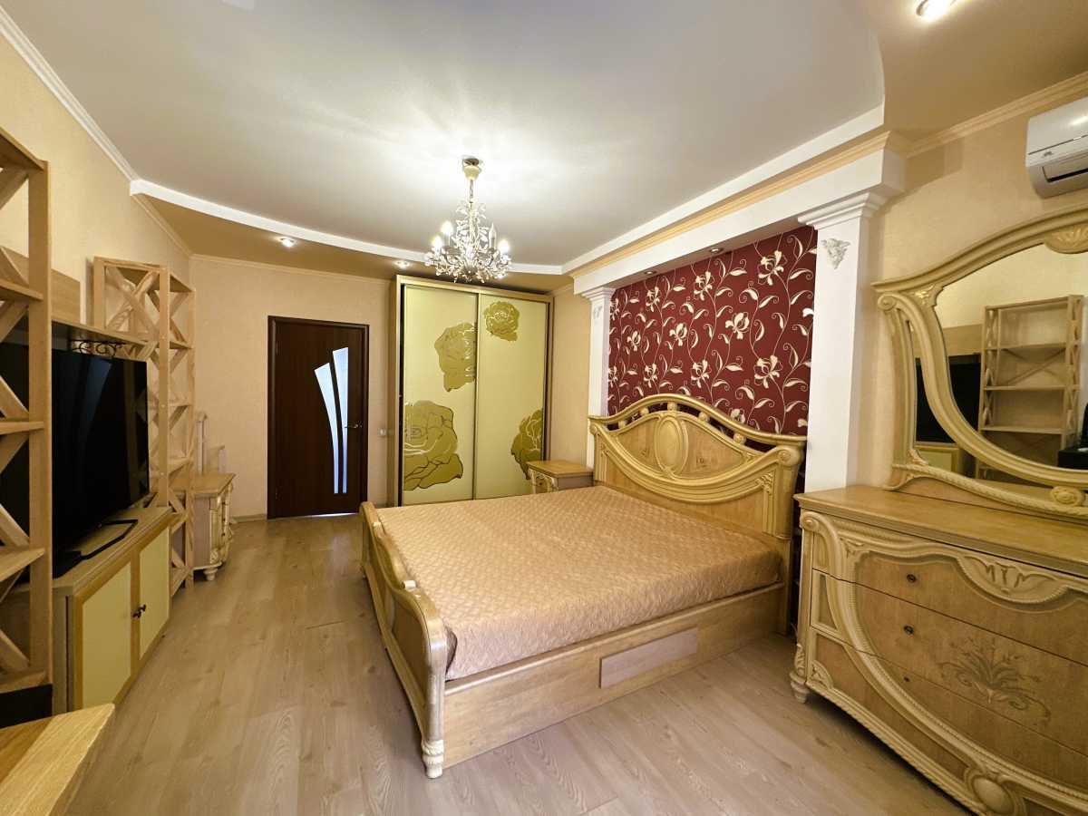 Оренда 3-кімнатної квартири 110 м², Михайла Донця вул., Ломоносова, 54а
