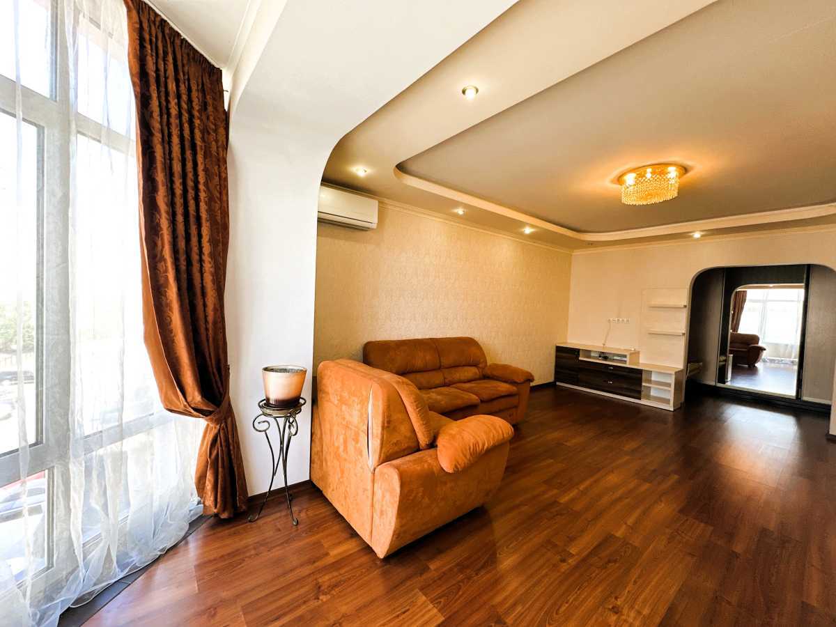 Оренда 3-кімнатної квартири 110 м², Михайла Донця вул., Ломоносова, 54а