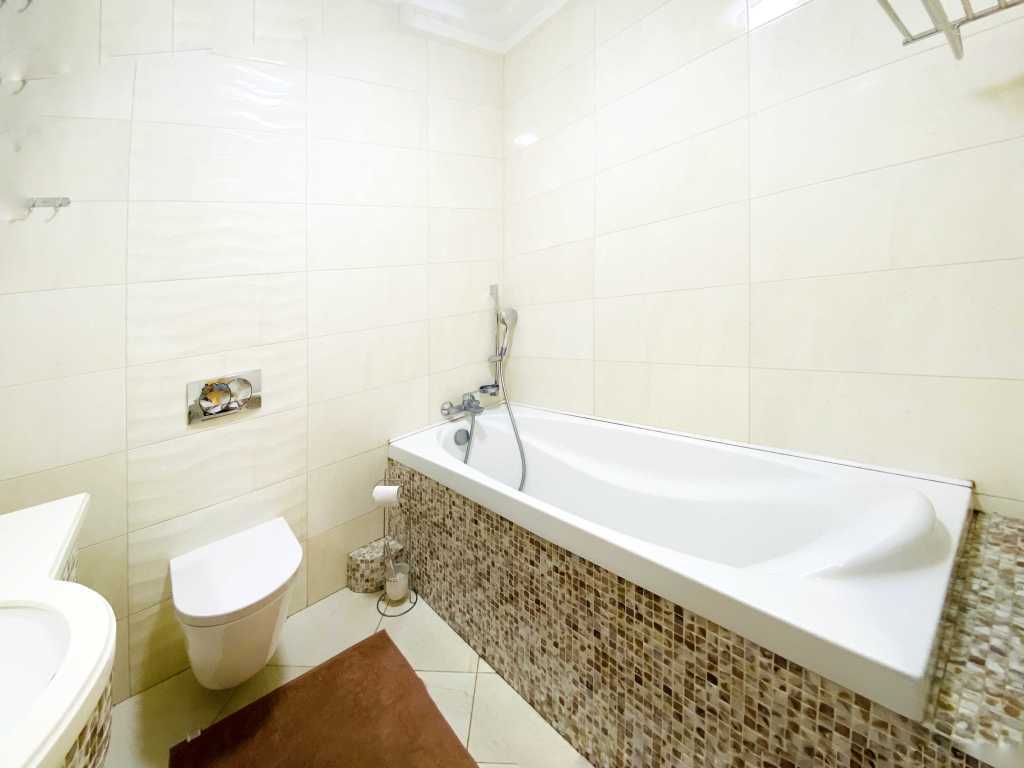 Аренда 2-комнатной квартиры 80 м², Глубочицкая ул., 32а