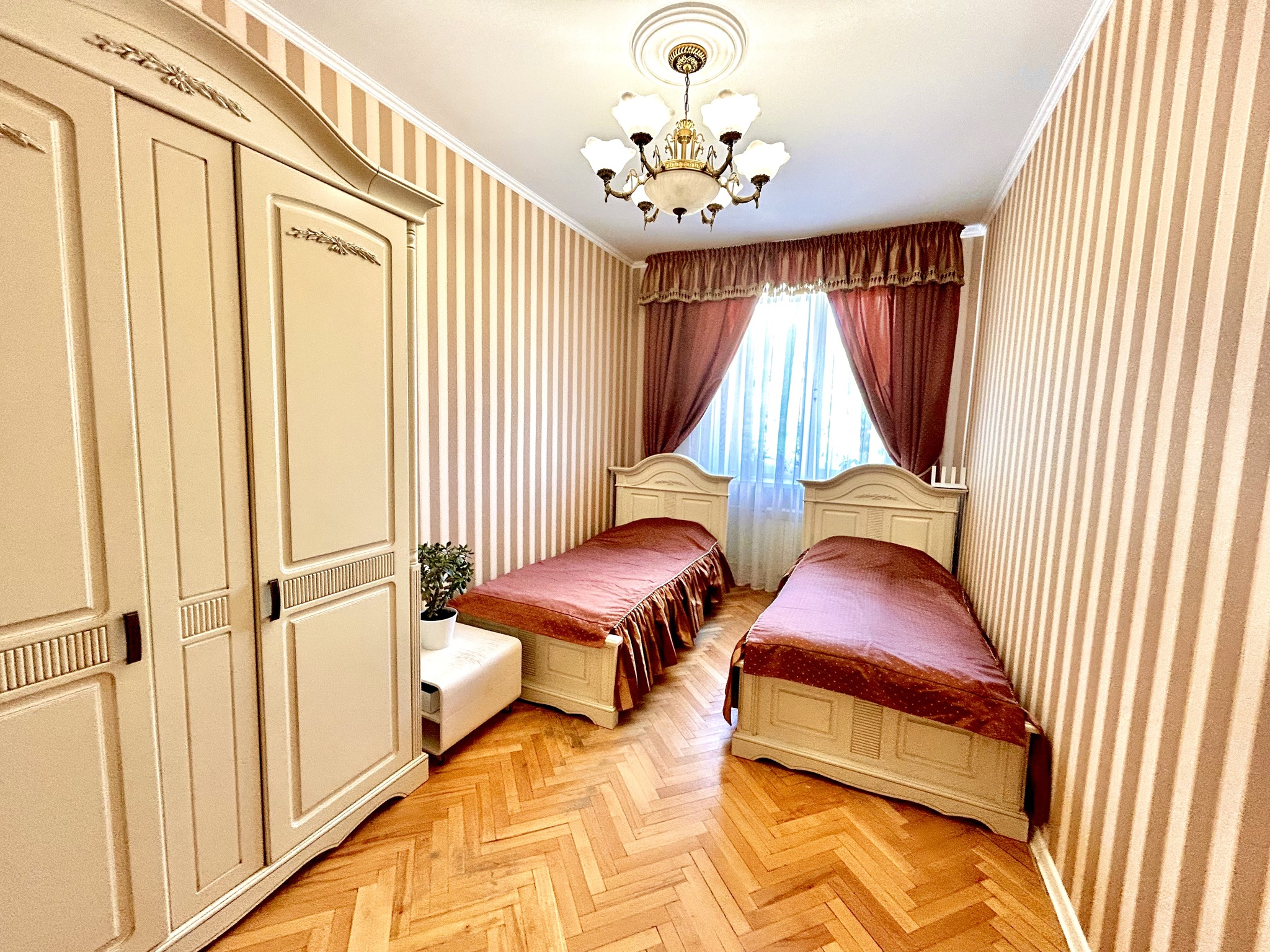Продаж 3-кімнатної квартири 66 м², Депутатська вул., 4/6
