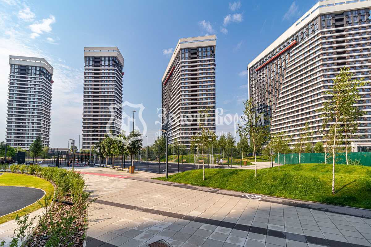 Продаж 3-кімнатної квартири 94 м², Причальна вул., 8