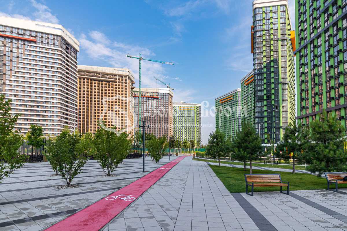 Продаж 3-кімнатної квартири 94 м², Причальна вул., 8