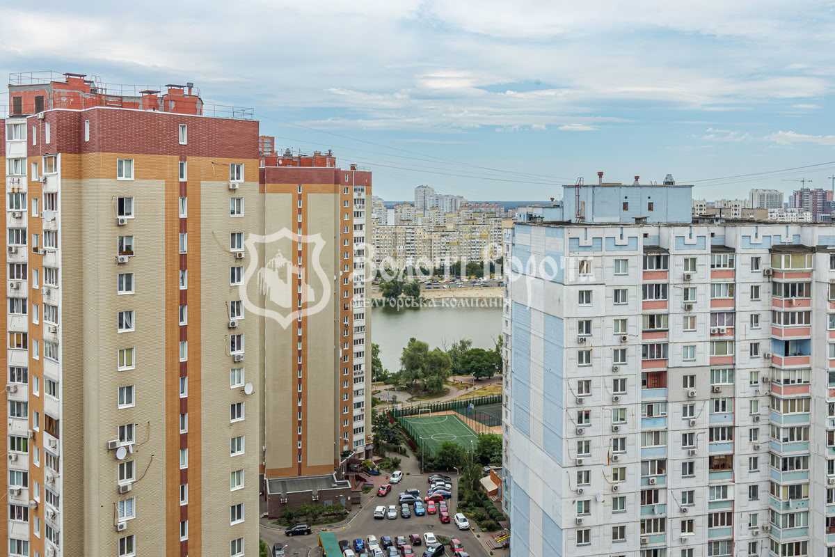 Продажа 1-комнатной квартиры 50.4 м², Михаила Донца ул., Драгоманова, 2