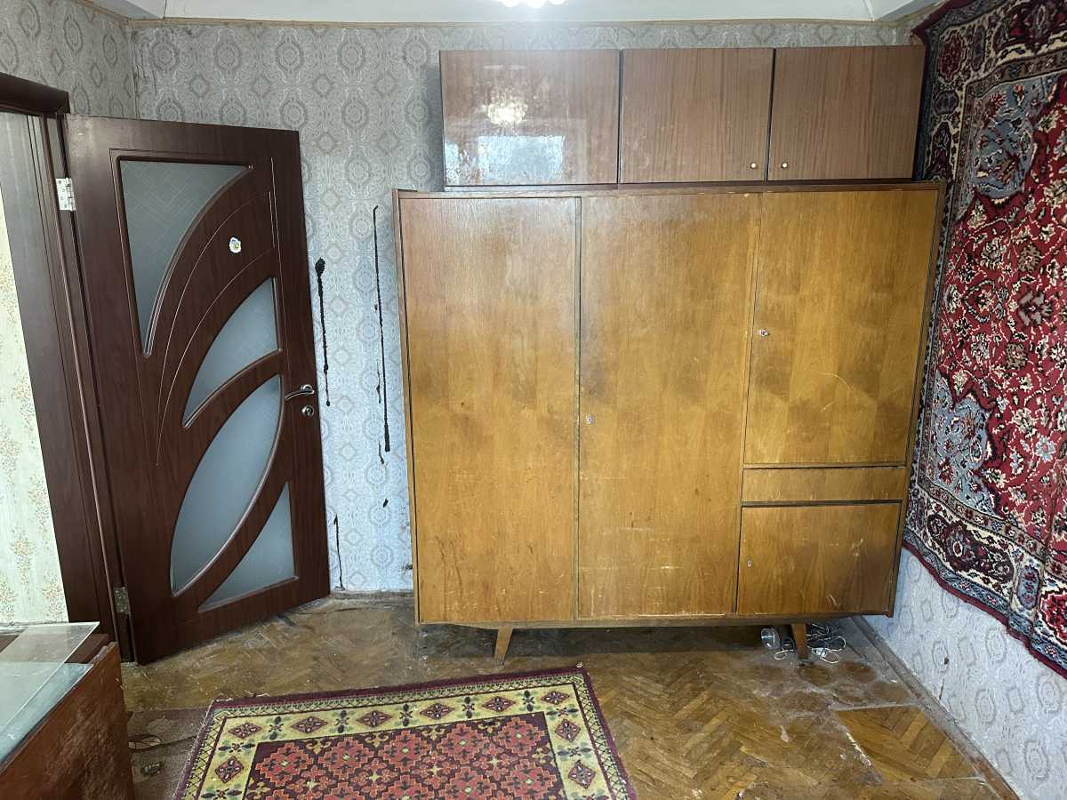 Продаж 3-кімнатної квартири 57 м², Волгоградська вул., 37