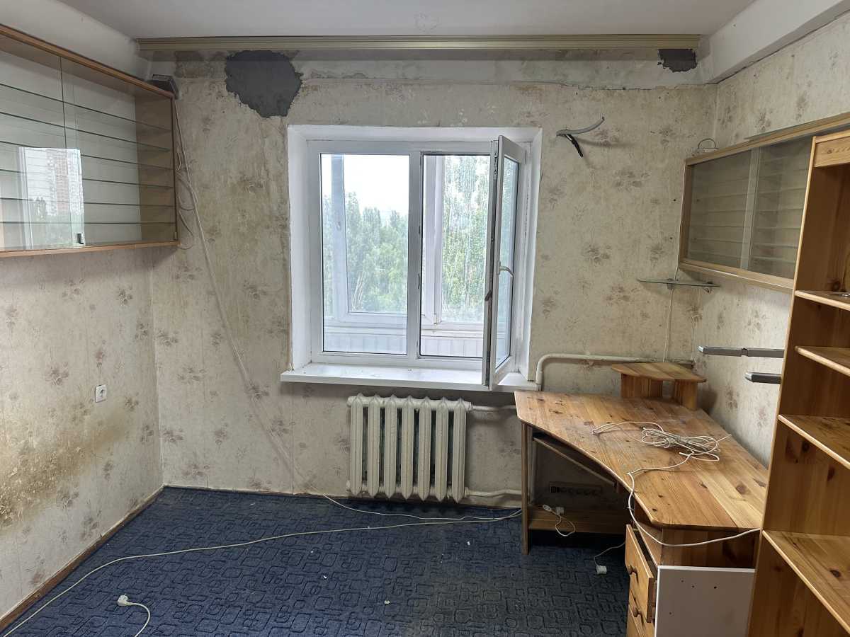Продаж 3-кімнатної квартири 57 м², Волгоградська вул., 37